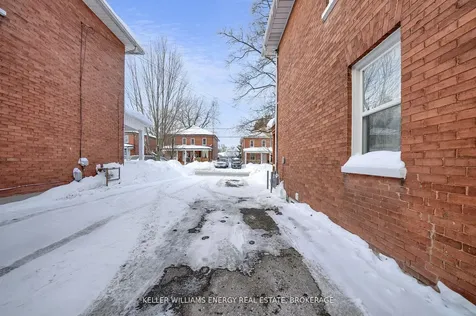 19 Carlisle Avenue Clarington ON L1C 1W4