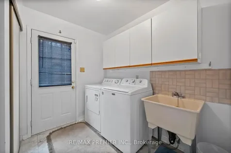 1086 Shoal Point Road S Ajax ON L1S 6Y9