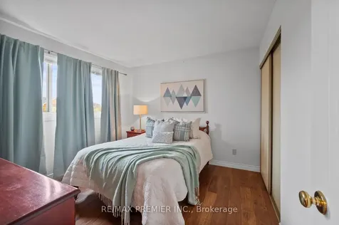 1086 Shoal Point Road S Ajax ON L1S 6Y9