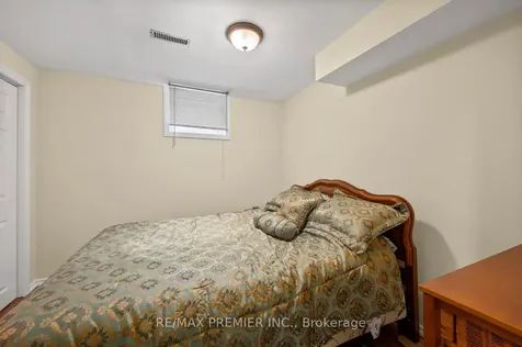 1086 Shoal Point Road S Ajax ON L1S 6Y9