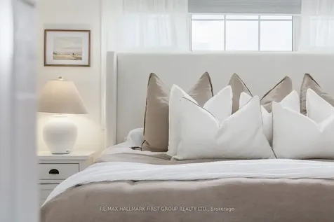 24 Staples Avenue Clarington ON L1E 3H3