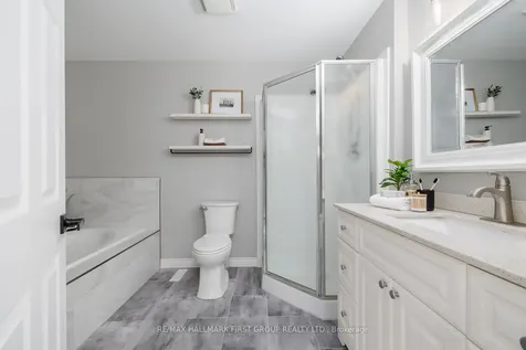 24 Staples Avenue Clarington ON L1E 3H3