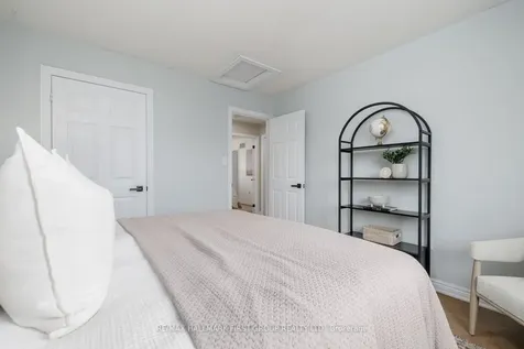 24 Staples Avenue Clarington ON L1E 3H3