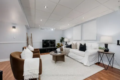 24 Staples Avenue Clarington ON L1E 3H3