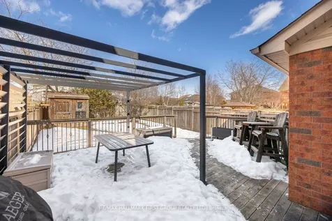 24 Staples Avenue Clarington ON L1E 3H3