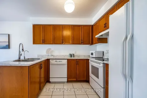 14 Trewin Lane Clarington ON L1C 4W9