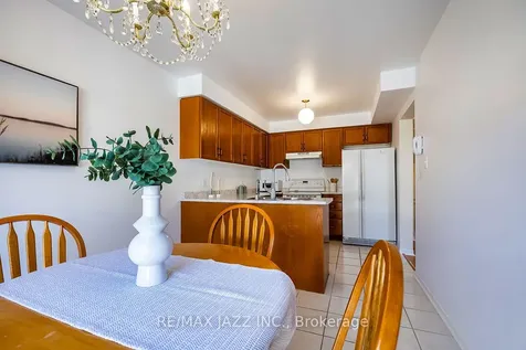 14 Trewin Lane Clarington ON L1C 4W9