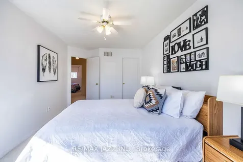 14 Trewin Lane Clarington ON L1C 4W9