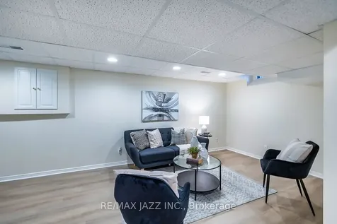 14 Trewin Lane Clarington ON L1C 4W9