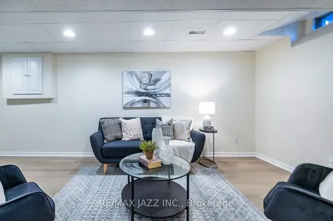 14 Trewin Lane Clarington ON L1C 4W9