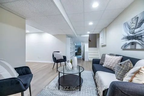 14 Trewin Lane Clarington ON L1C 4W9