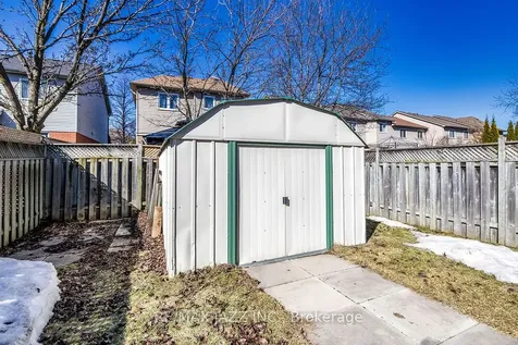 14 Trewin Lane Clarington ON L1C 4W9