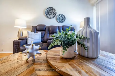 14 Trewin Lane Clarington ON L1C 4W9