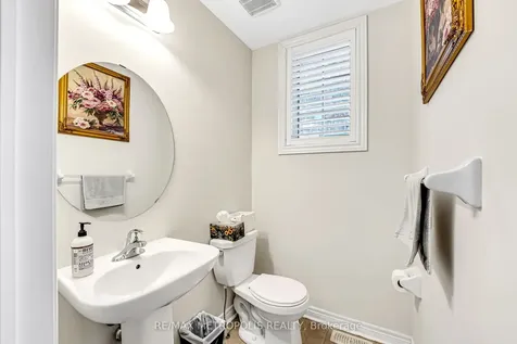 22 Bignell Crescent Ajax ON L1Z 0P6