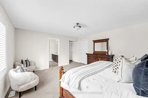 22 Bignell Crescent Ajax ON L1Z 0P6