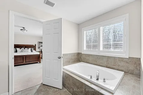 22 Bignell Crescent Ajax ON L1Z 0P6