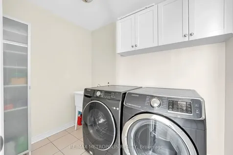 22 Bignell Crescent Ajax ON L1Z 0P6