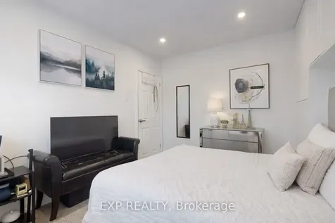 12 Bonnechere Crescent Toronto ON M1K 4Y8