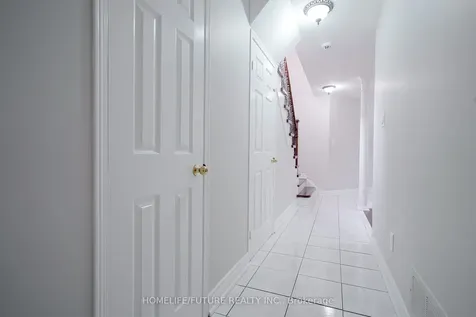 37 Tawn Crescent Ajax ON L1Z 1H9