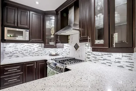 37 Tawn Crescent Ajax ON L1Z 1H9