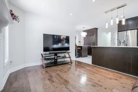 37 Tawn Crescent Ajax ON L1Z 1H9