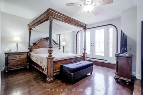 37 Tawn Crescent Ajax ON L1Z 1H9