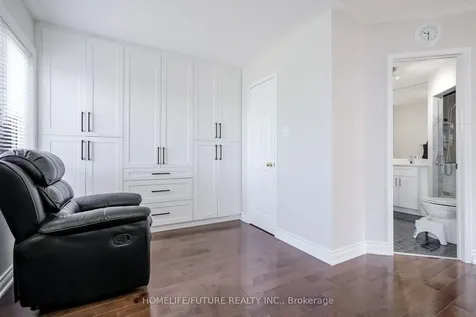 37 Tawn Crescent Ajax ON L1Z 1H9