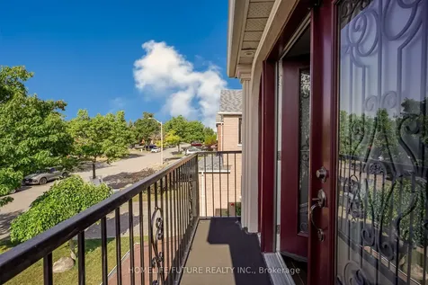 37 Tawn Crescent Ajax ON L1Z 1H9