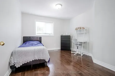 37 Tawn Crescent Ajax ON L1Z 1H9