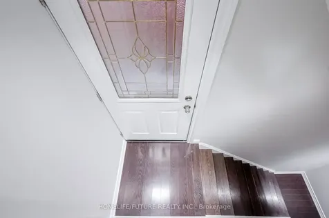 37 Tawn Crescent Ajax ON L1Z 1H9