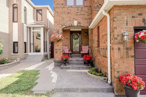 37 Tawn Crescent Ajax ON L1Z 1H9