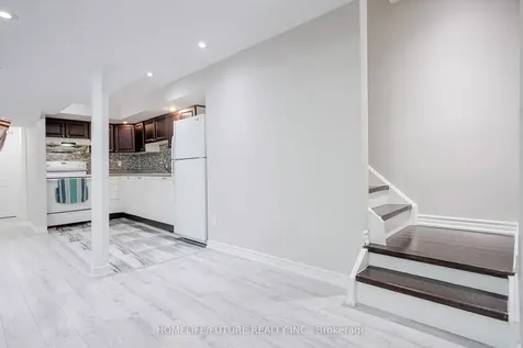 37 Tawn Crescent Ajax ON L1Z 1H9