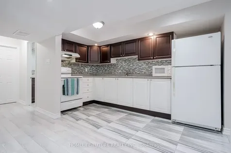 37 Tawn Crescent Ajax ON L1Z 1H9