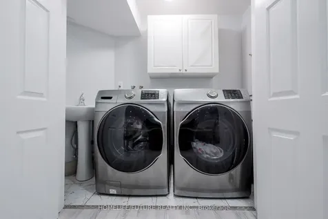 37 Tawn Crescent Ajax ON L1Z 1H9