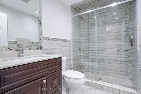 37 Tawn Crescent Ajax ON L1Z 1H9