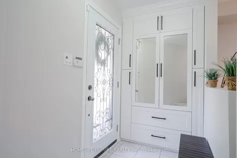 37 Tawn Crescent Ajax ON L1Z 1H9