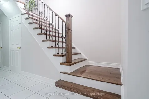 37 Tawn Crescent Ajax ON L1Z 1H9