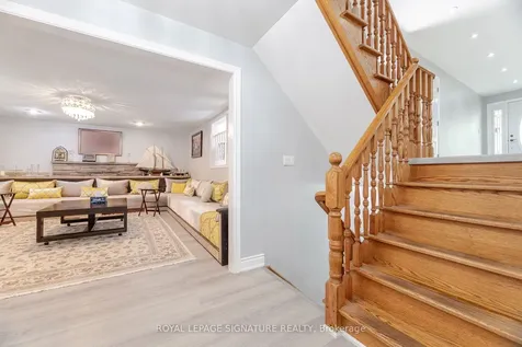 574 Antigua Crescent Oshawa ON L1J 6B4