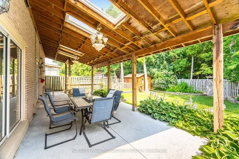 574 Antigua Crescent Oshawa ON L1J 6B4