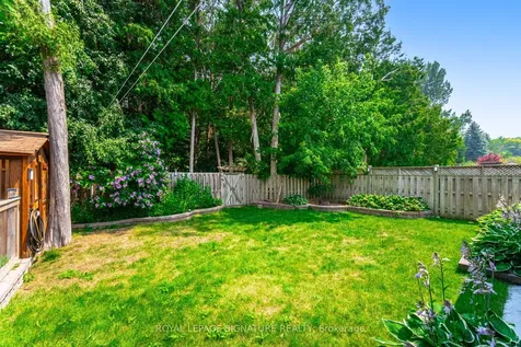 574 Antigua Crescent Oshawa ON L1J 6B4