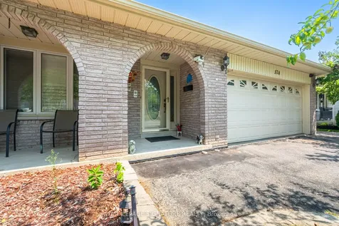 574 Antigua Crescent Oshawa ON L1J 6B4