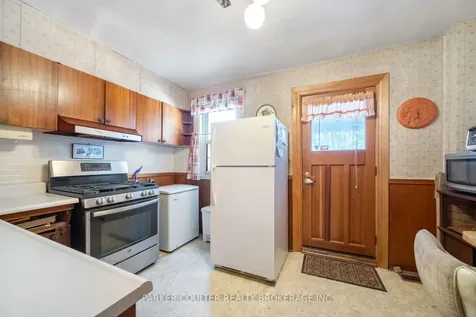 26 Larchmount Avenue Toronto ON M4M 2Y7
