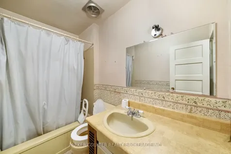 26 Larchmount Avenue Toronto ON M4M 2Y7