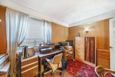 26 Larchmount Avenue Toronto ON M4M 2Y7