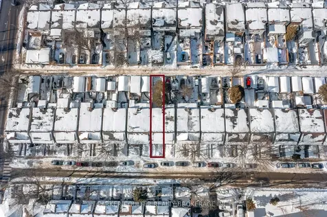 26 Larchmount Avenue Toronto ON M4M 2Y7