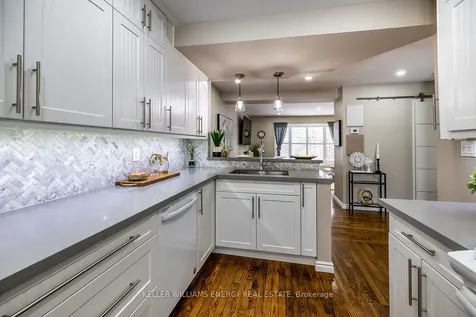 320 Homestead Drive Oshawa ON L1J 6V1