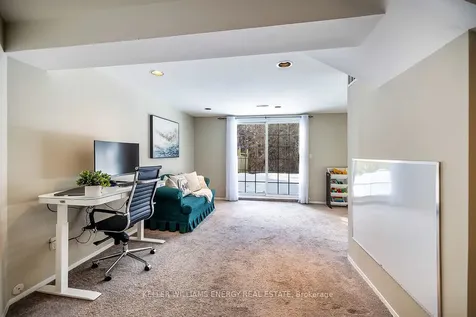 320 Homestead Drive Oshawa ON L1J 6V1