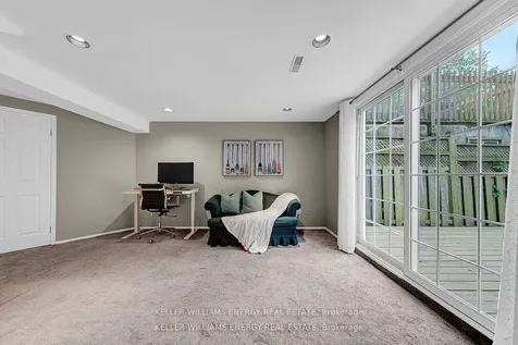 320 Homestead Drive Oshawa ON L1J 6V1