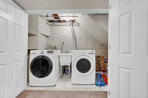 320 Homestead Drive Oshawa ON L1J 6V1