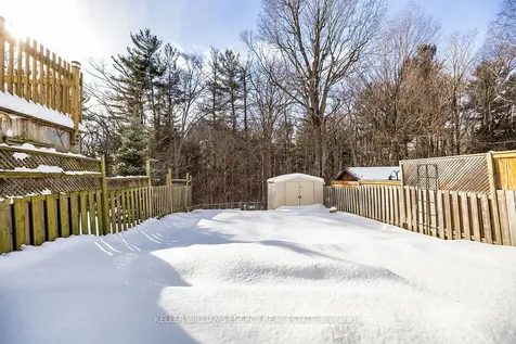 320 Homestead Drive Oshawa ON L1J 6V1